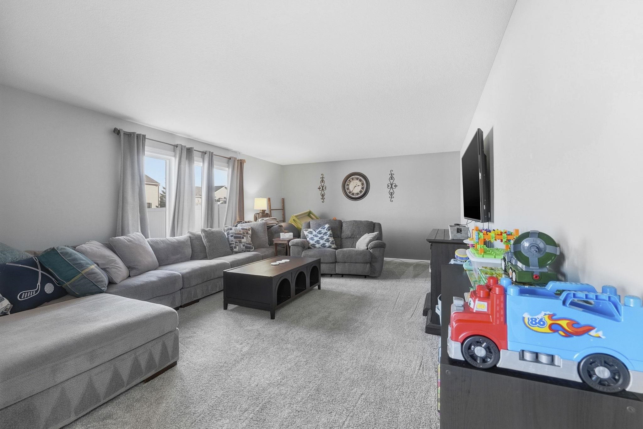 9516 Chapmans Boulevard Fort Wayne, IN 46835 - Photo 7 of 29