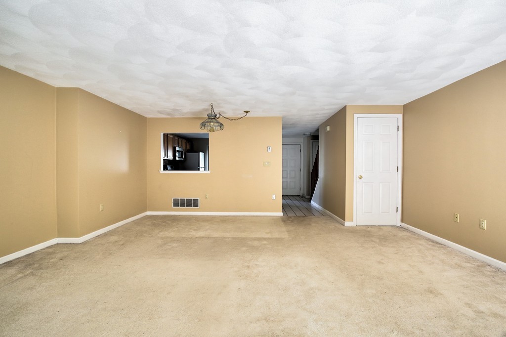 19 Deer Path, Unit 6 Maynard, MA 01754 - Photo 5 of 21 Gallery Image 5