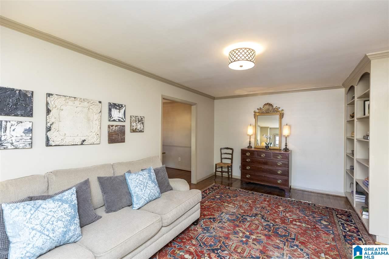 2621 Southminster Road Birmingham, AL 35243 - Photo 5 of 40