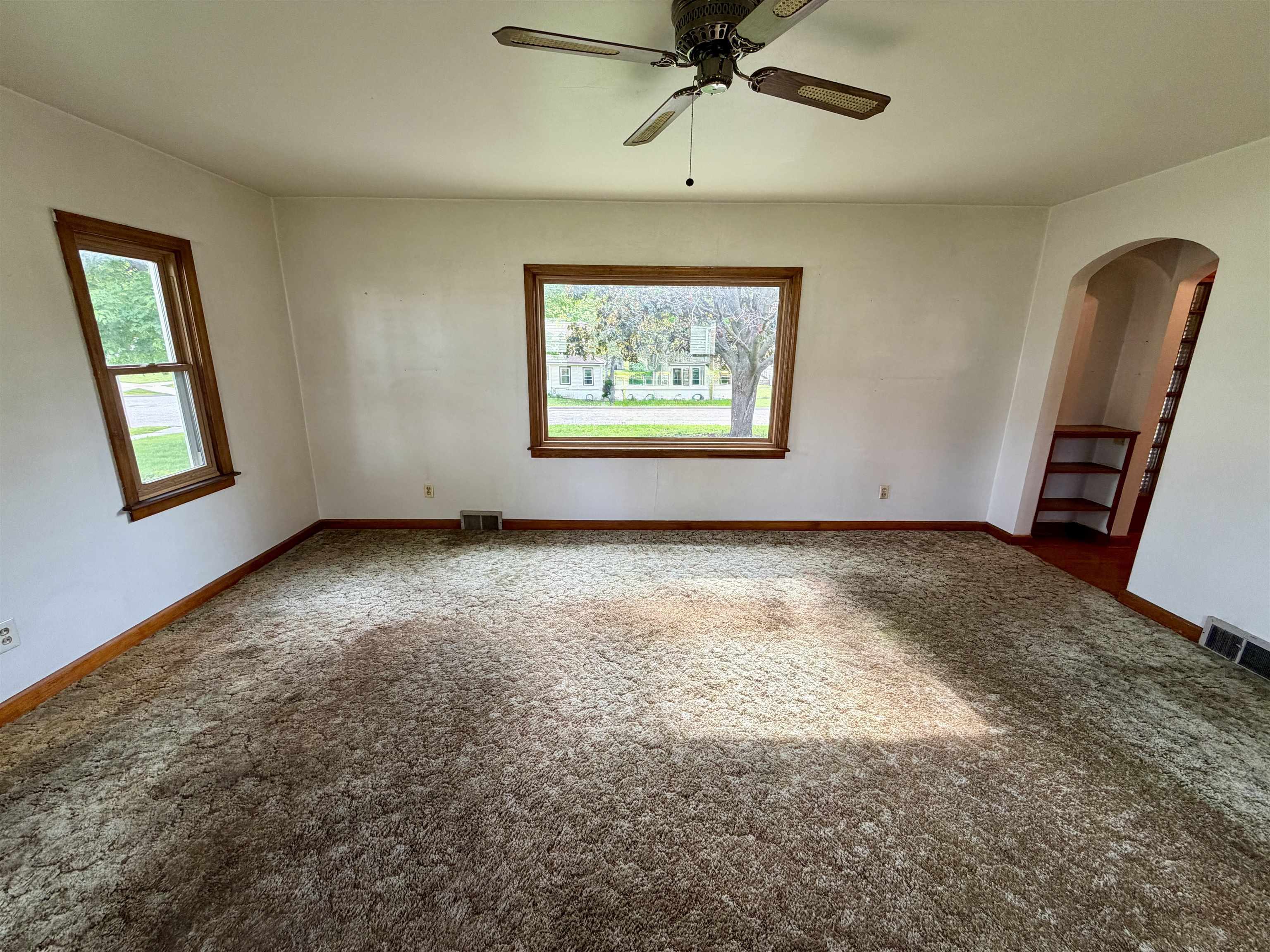 820 9th Avenue Monroe, WI 53566 - Photo 10 of 33
