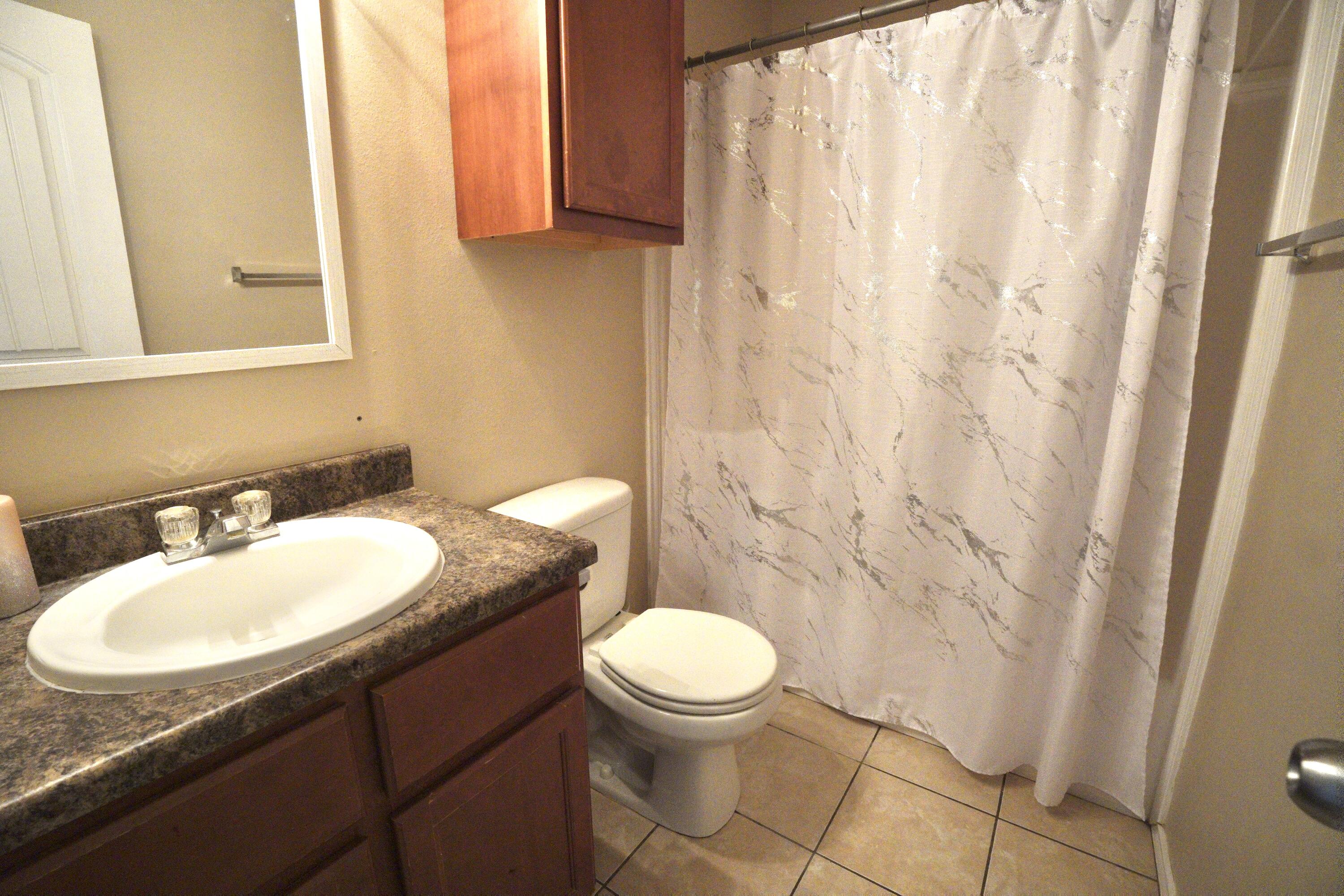 910 Wheelock Street Lubbock, TX 79403 - Photo 9 of 12 IMG_5618