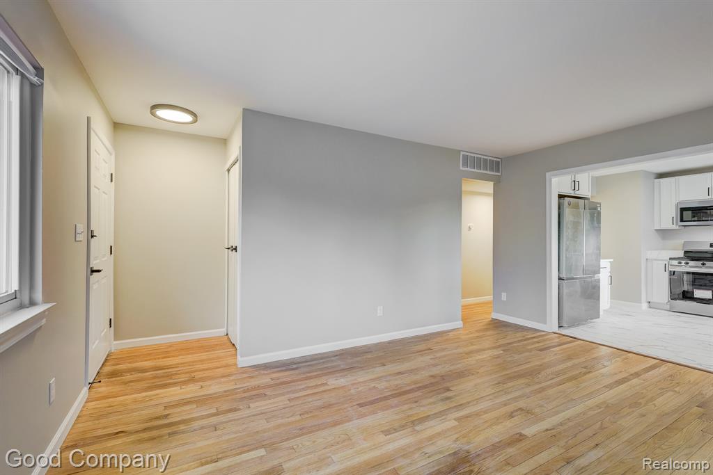 550 Roth Boulevard Clawson, MI 48017 - Photo 9 of 18