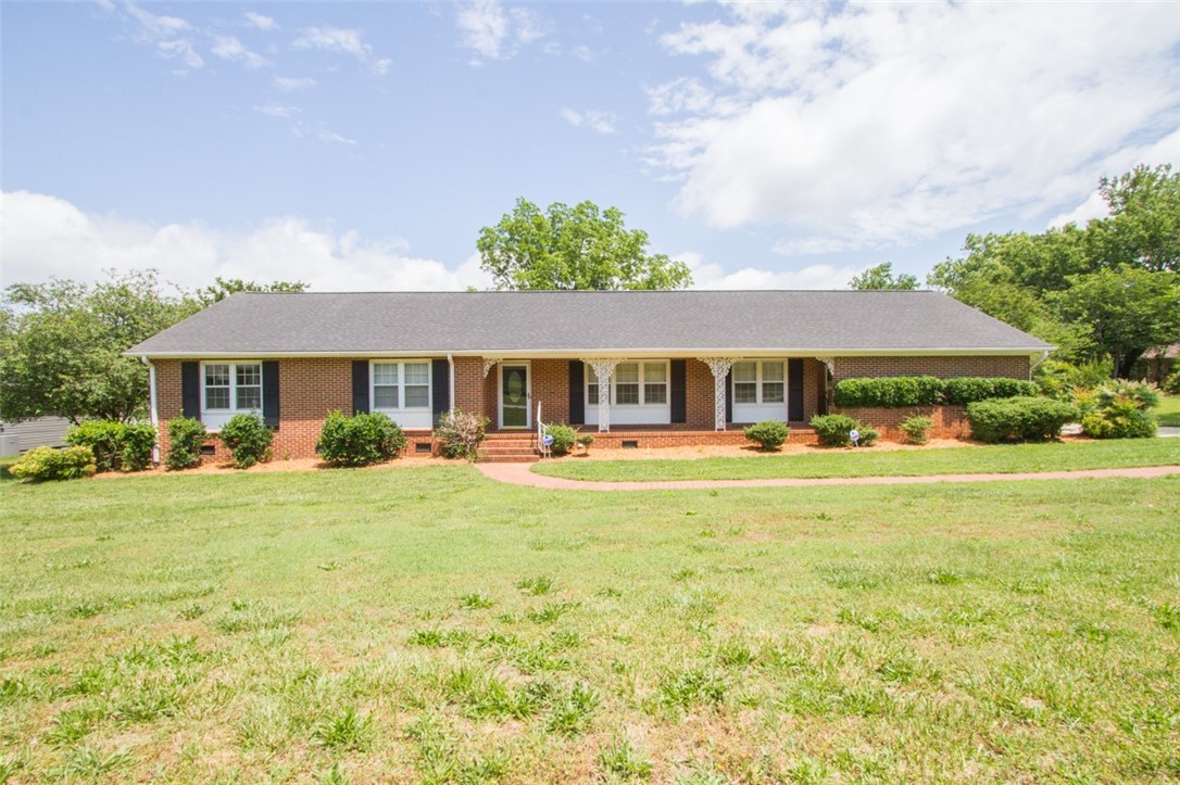 711 Timberlake Road Anderson, SC 29625 - Photo 1 of 32 Gallery Image 1