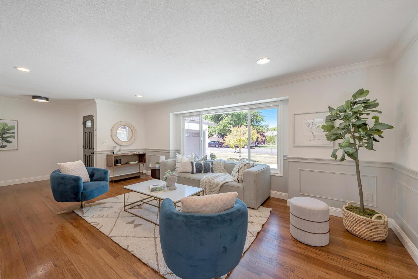1314 Crestfield Drive San Jose, CA 95125 - Photo 3 of 43 a living room with furniture and a potted plant