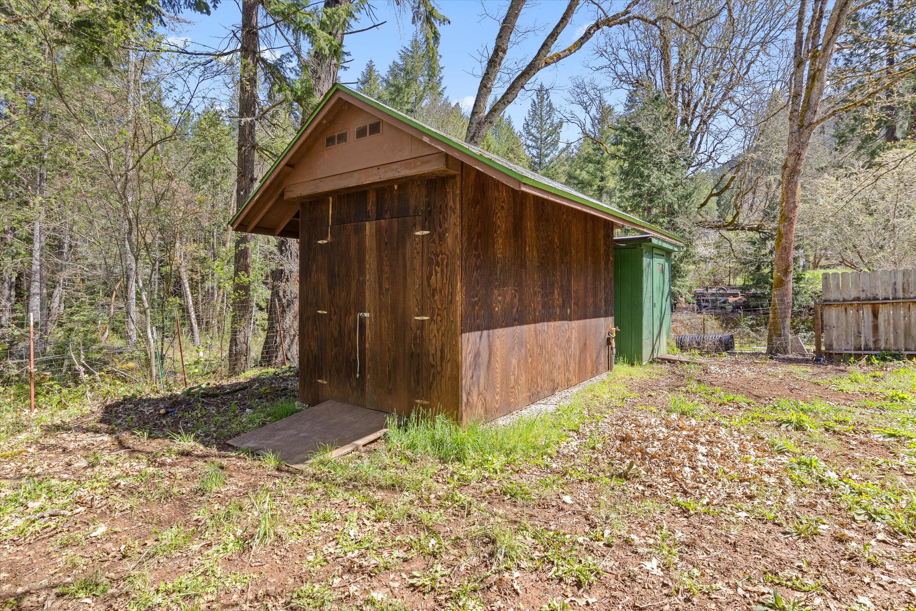 254 Humphrey Addition Road Glendale, OR 97442 - Photo 26 of 29 23-IMG_8734
