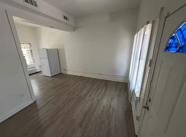 $1,400 | 17104 Wentworth Avenue, Unit 4, Lansing, IL 60438