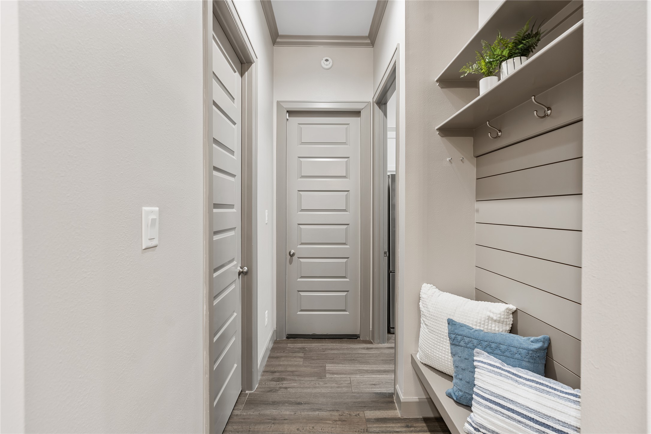 12379 Pebble View Drive Conroe, TX 77304 - Photo 29 of 46 Sleek bench and functional storage area.