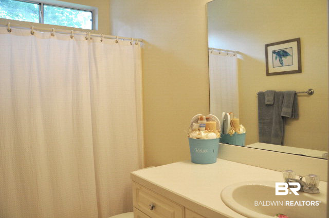 19781 Hunters Loop Fairhope, AL 36532 - Photo 20 of 26 Bath 2