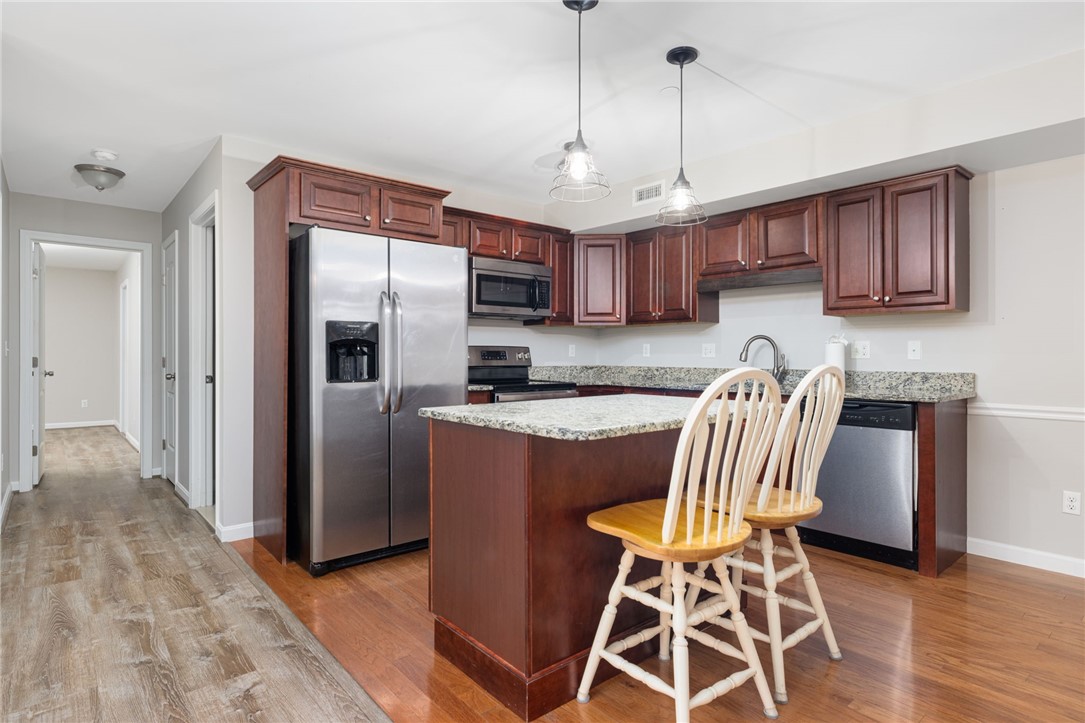 2 Gray Coach Lane, Unit 202 Cranston, RI 02921 - Photo 9 of 23