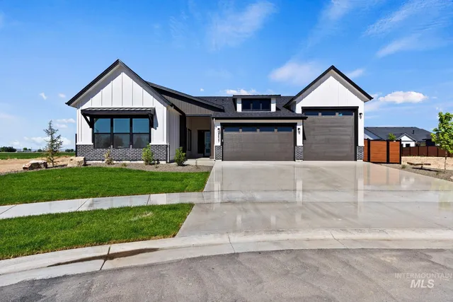 $854,900 | 8523 West Happy Day Drive, Meridian, ID 83646