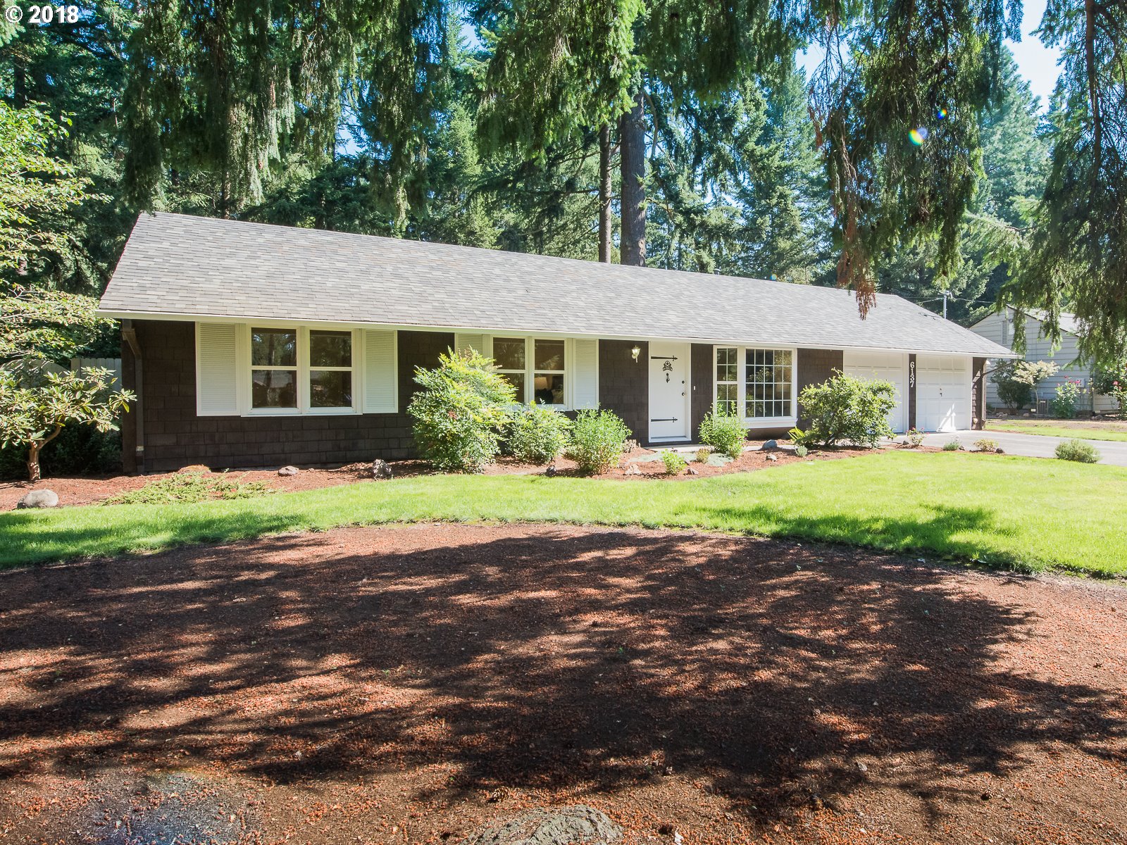 6137 Southwest Childs Road Lake Oswego, OR 97035 - Photo 1 of 30 Gallery Image 1