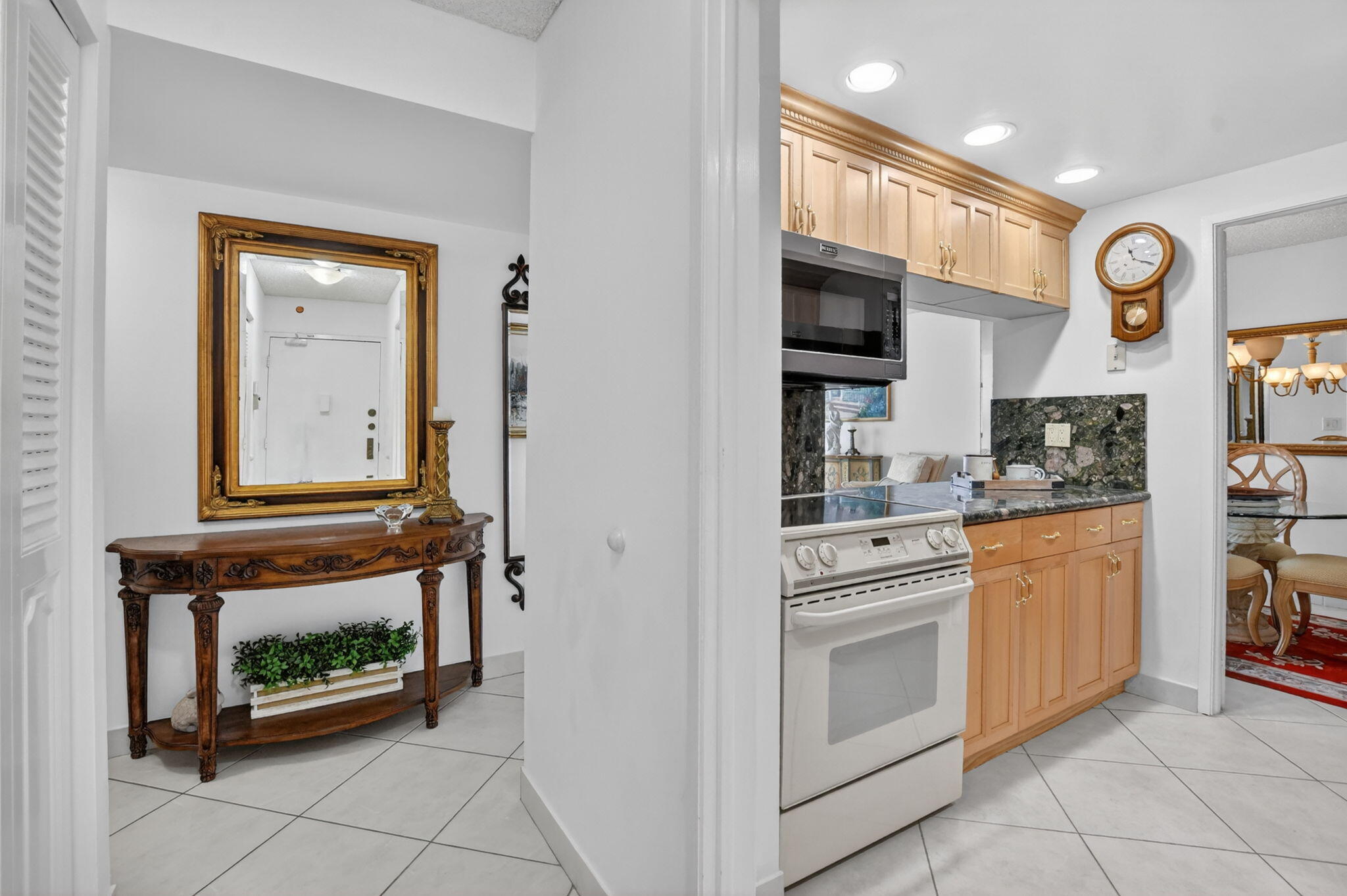 2121 North Ocean Boulevard, Unit 805W Boca Raton, FL 33431 - Photo 3 of 31 2121 N. OCEAN BLVD. #805W