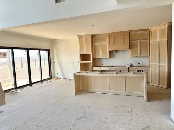 $1,102,550 | 11803 West 181st Terrace, Overland Park, KS 66013