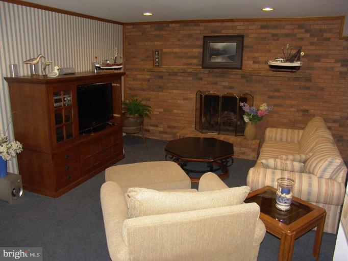 9836 Natick Road Burke, VA 22015 - Photo 13 of 30 Recreation Room #2