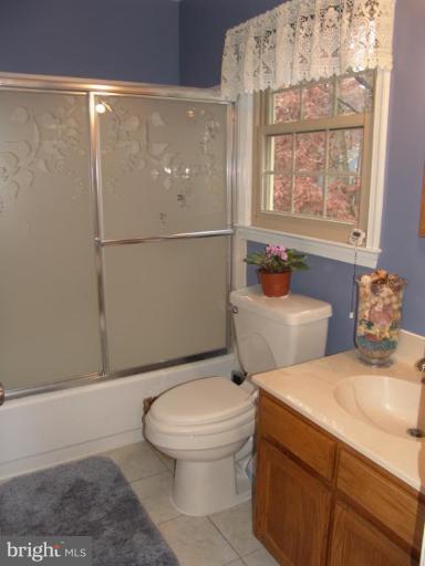 9836 Natick Road Burke, VA 22015 - Photo 24 of 30 Bath #2