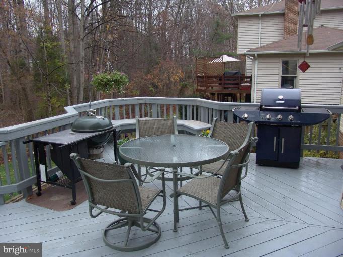 9836 Natick Road Burke, VA 22015 - Photo 25 of 30 Deck