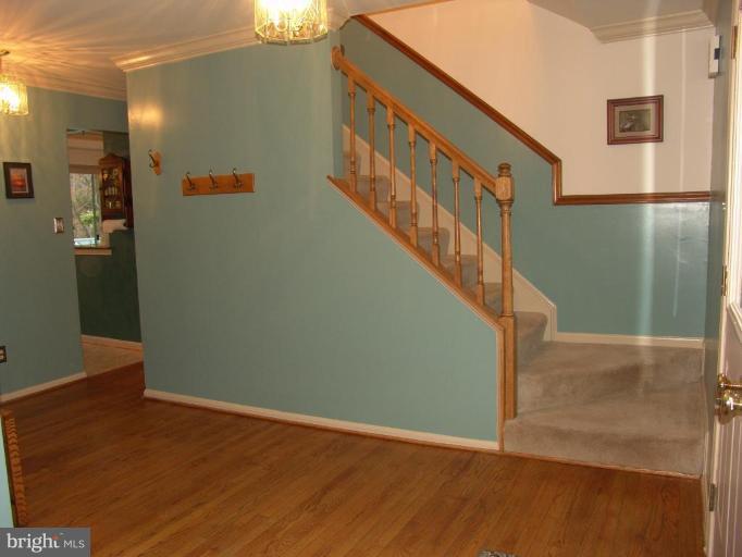 9836 Natick Road Burke, VA 22015 - Photo 27 of 30 Entrance / Foyer