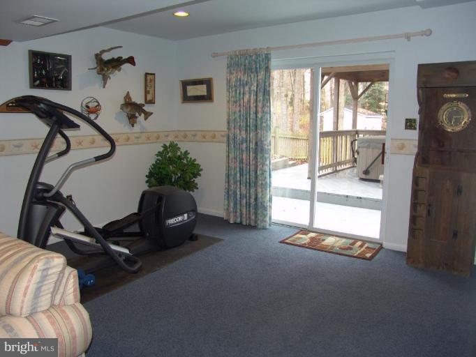 9836 Natick Road Burke, VA 22015 - Photo 30 of 30 Recreation Room #3