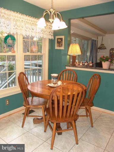 9836 Natick Road Burke, VA 22015 - Photo 10 of 30 Breakfast Area