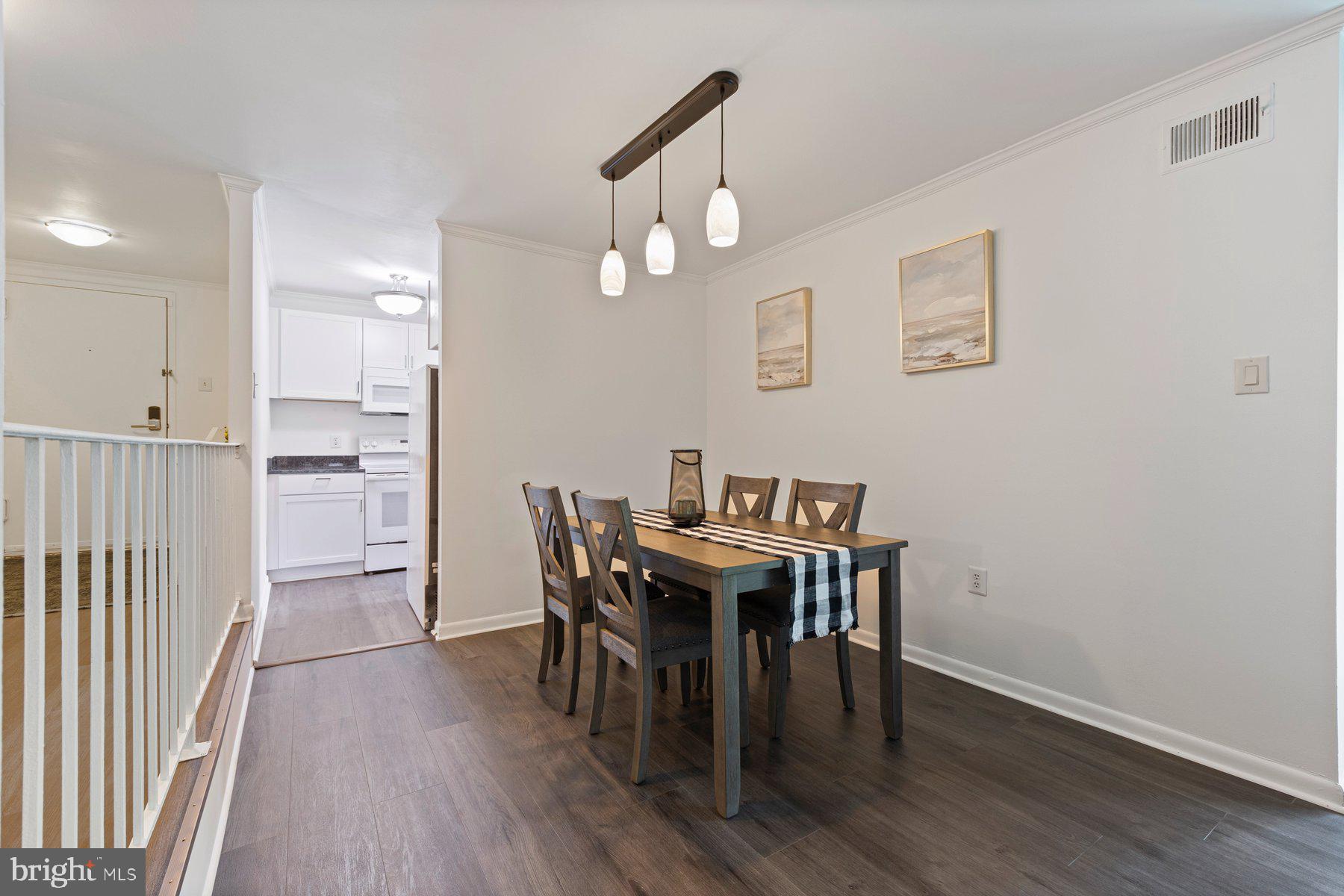 15714 Dorset Road, Unit 303 Laurel, MD 20707 - Photo 10 of 27 Dining