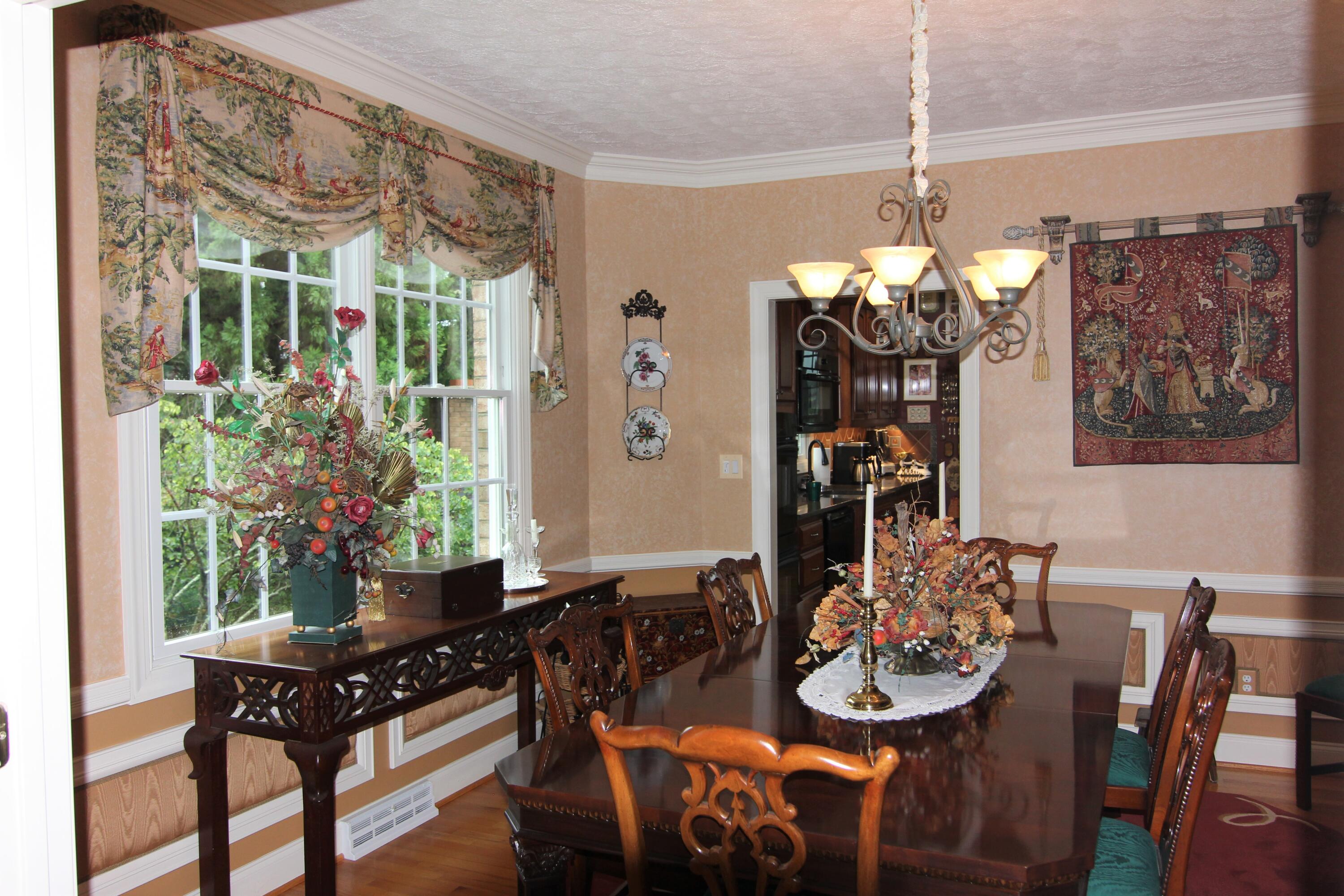 470 Calypso Road Moneta, VA 24121 - Photo 15 of 111 Dinning Room