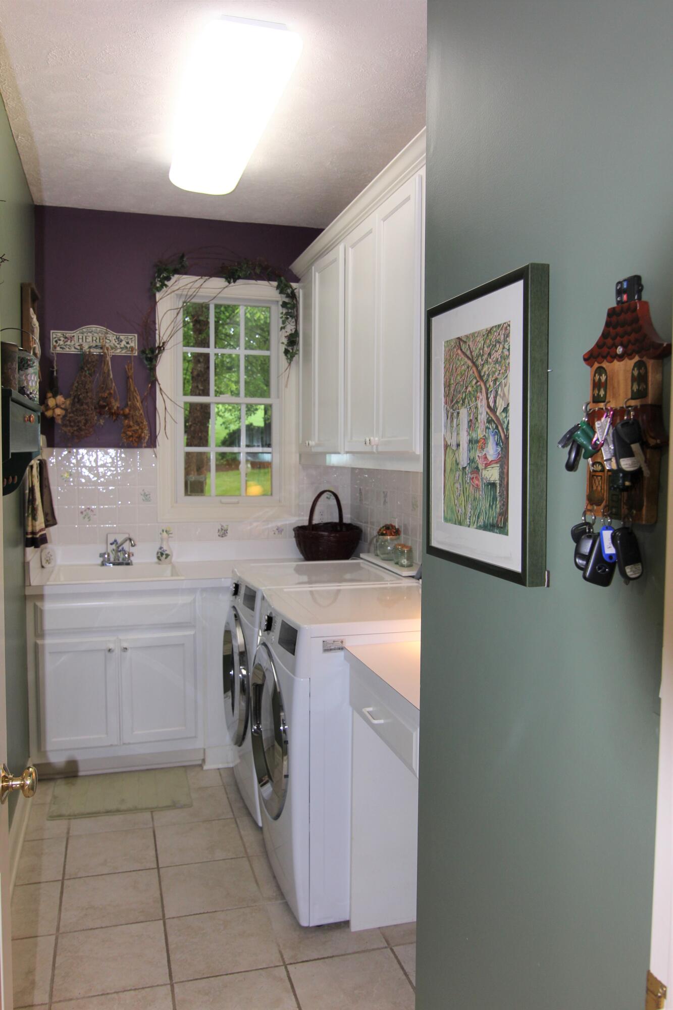 470 Calypso Road Moneta, VA 24121 - Photo 34 of 111 Laundry Room