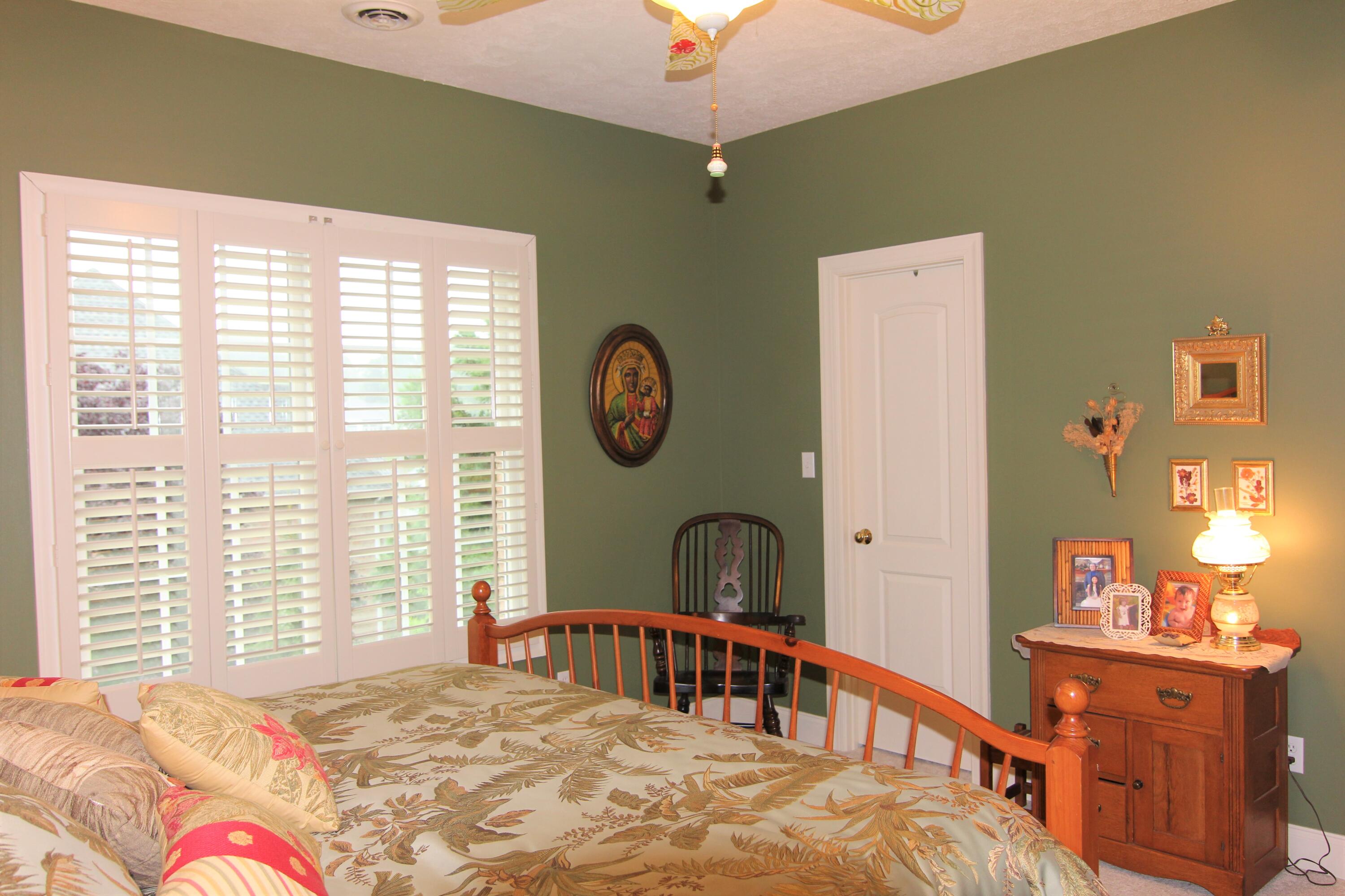 470 Calypso Road Moneta, VA 24121 - Photo 37 of 111 Upstairs Bedroom 1