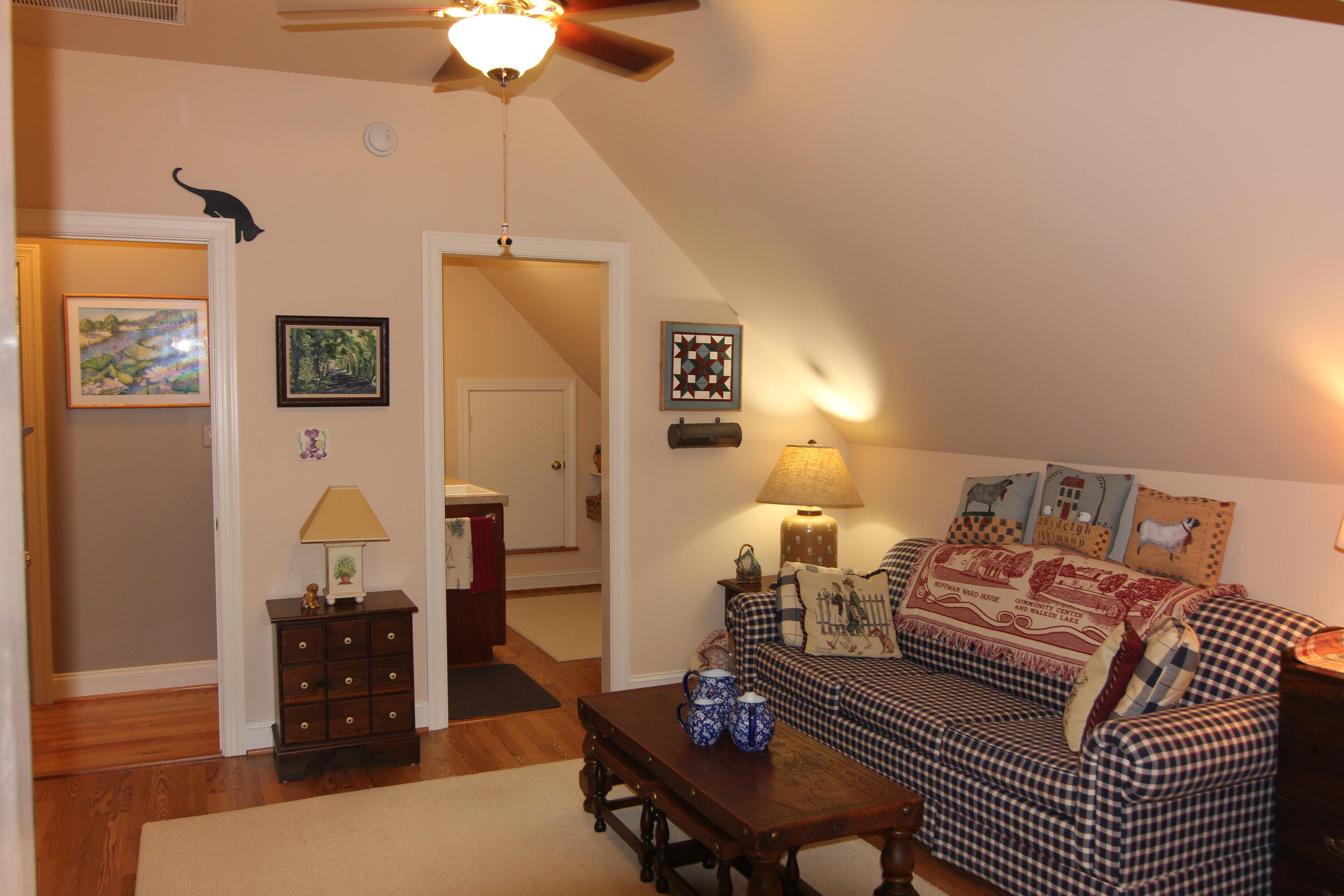470 Calypso Road Moneta, VA 24121 - Photo 48 of 111 Sitting Room