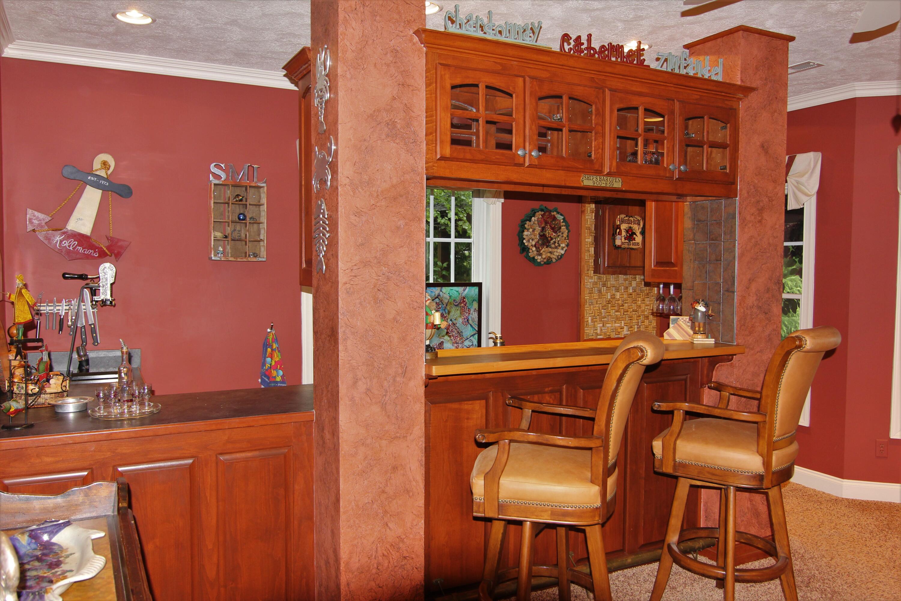 470 Calypso Road Moneta, VA 24121 - Photo 56 of 111 Bar