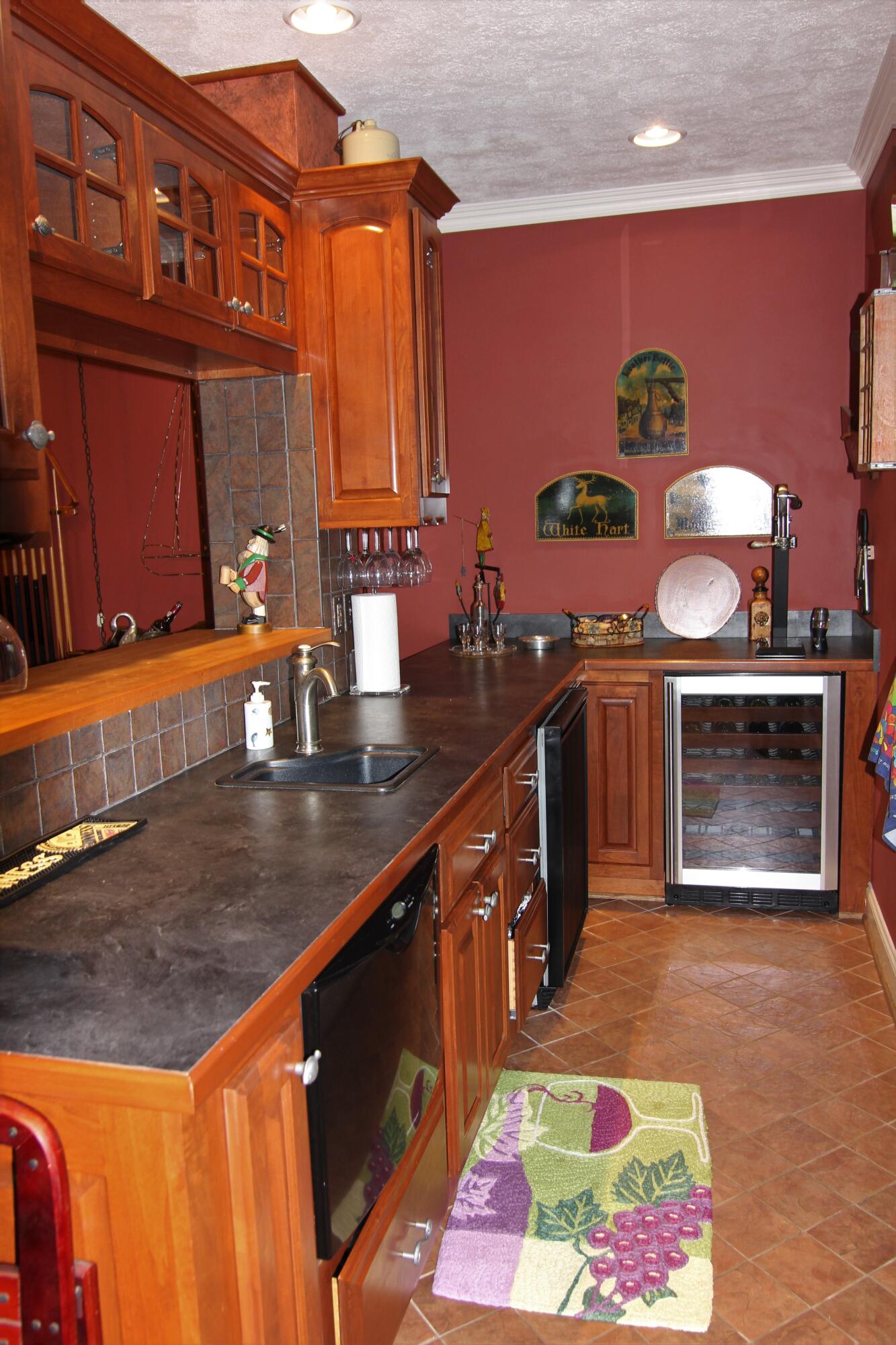 470 Calypso Road Moneta, VA 24121 - Photo 57 of 111 Bar
