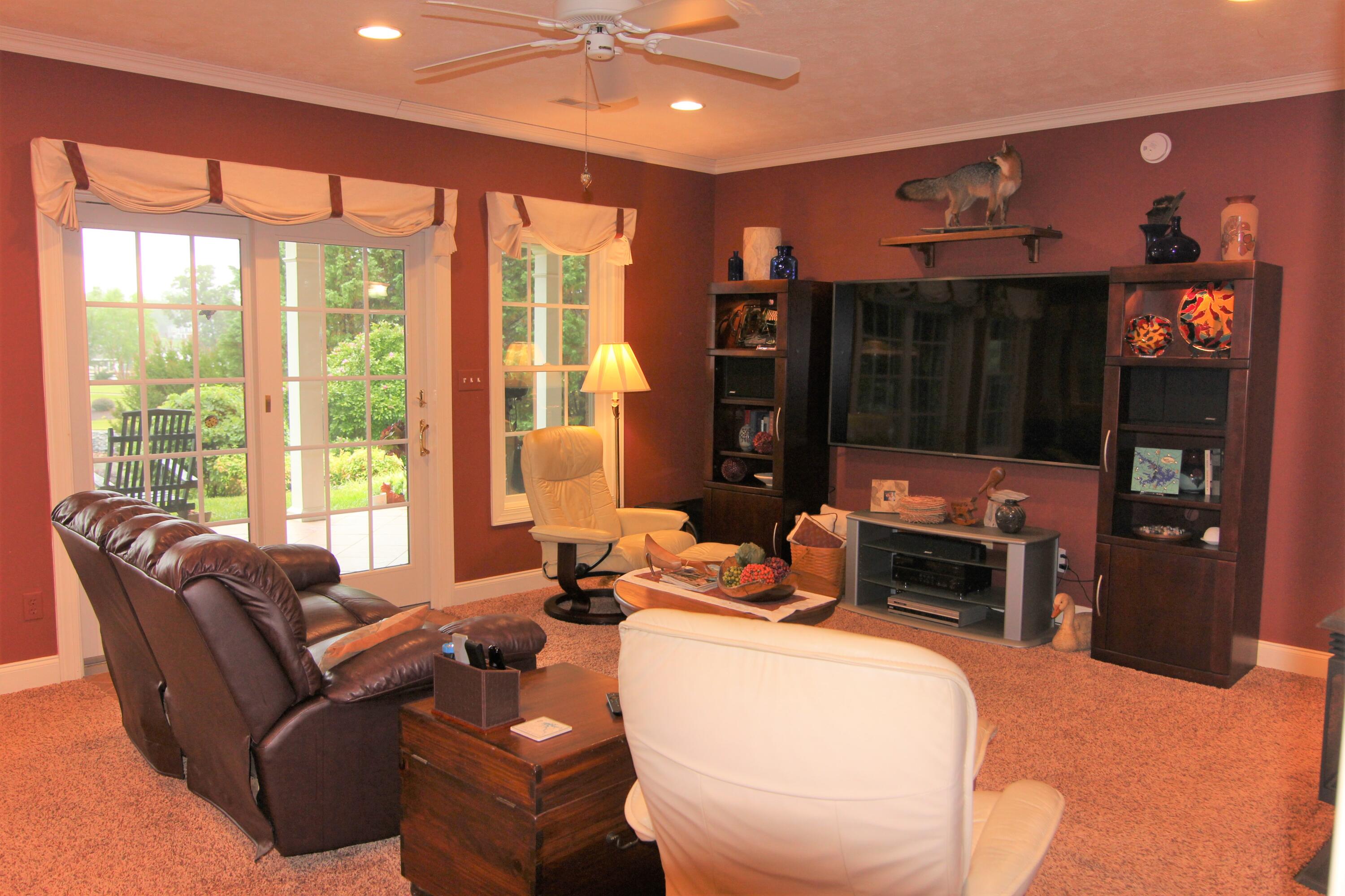 470 Calypso Road Moneta, VA 24121 - Photo 61 of 111 Family Room