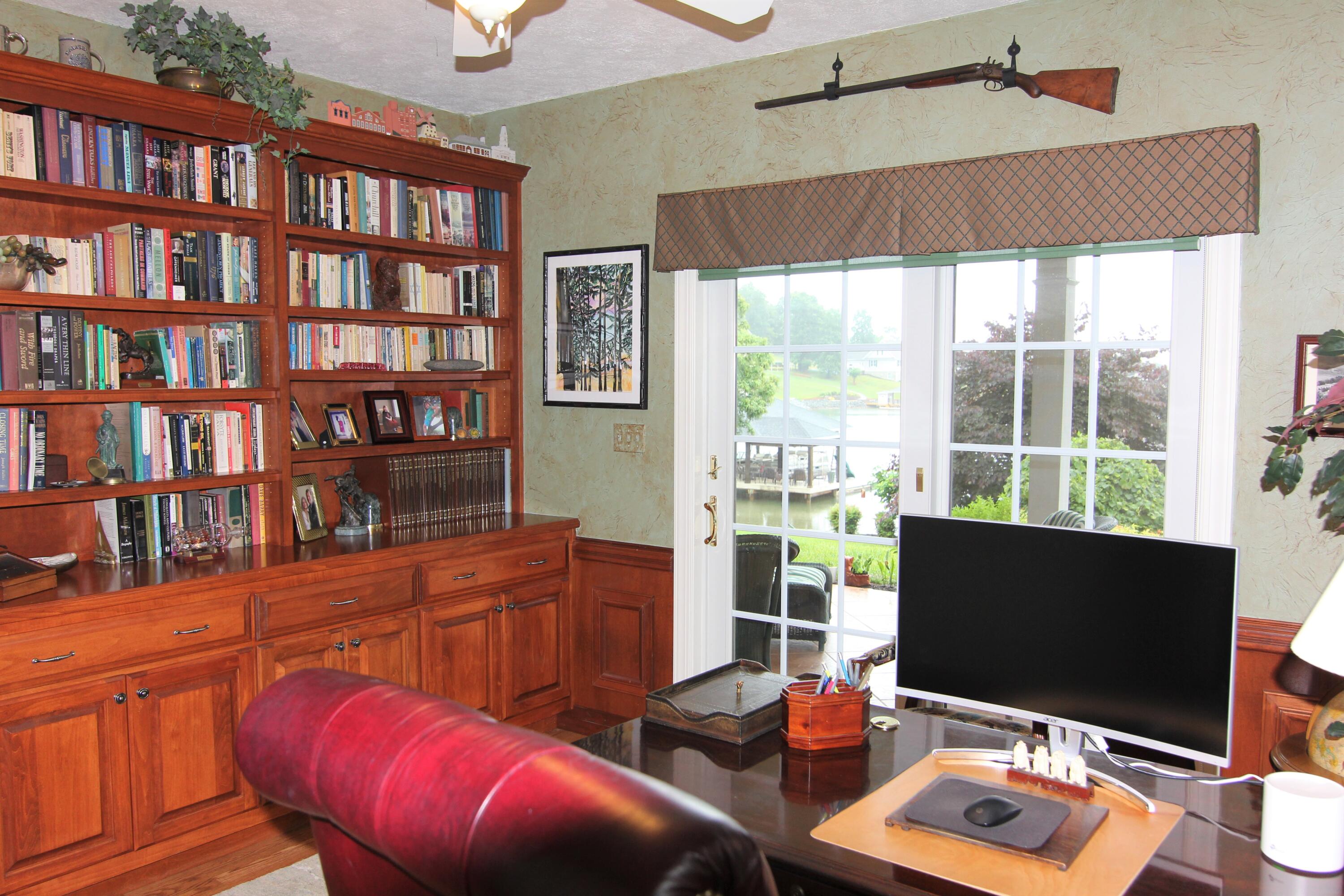 470 Calypso Road Moneta, VA 24121 - Photo 64 of 111 Office
