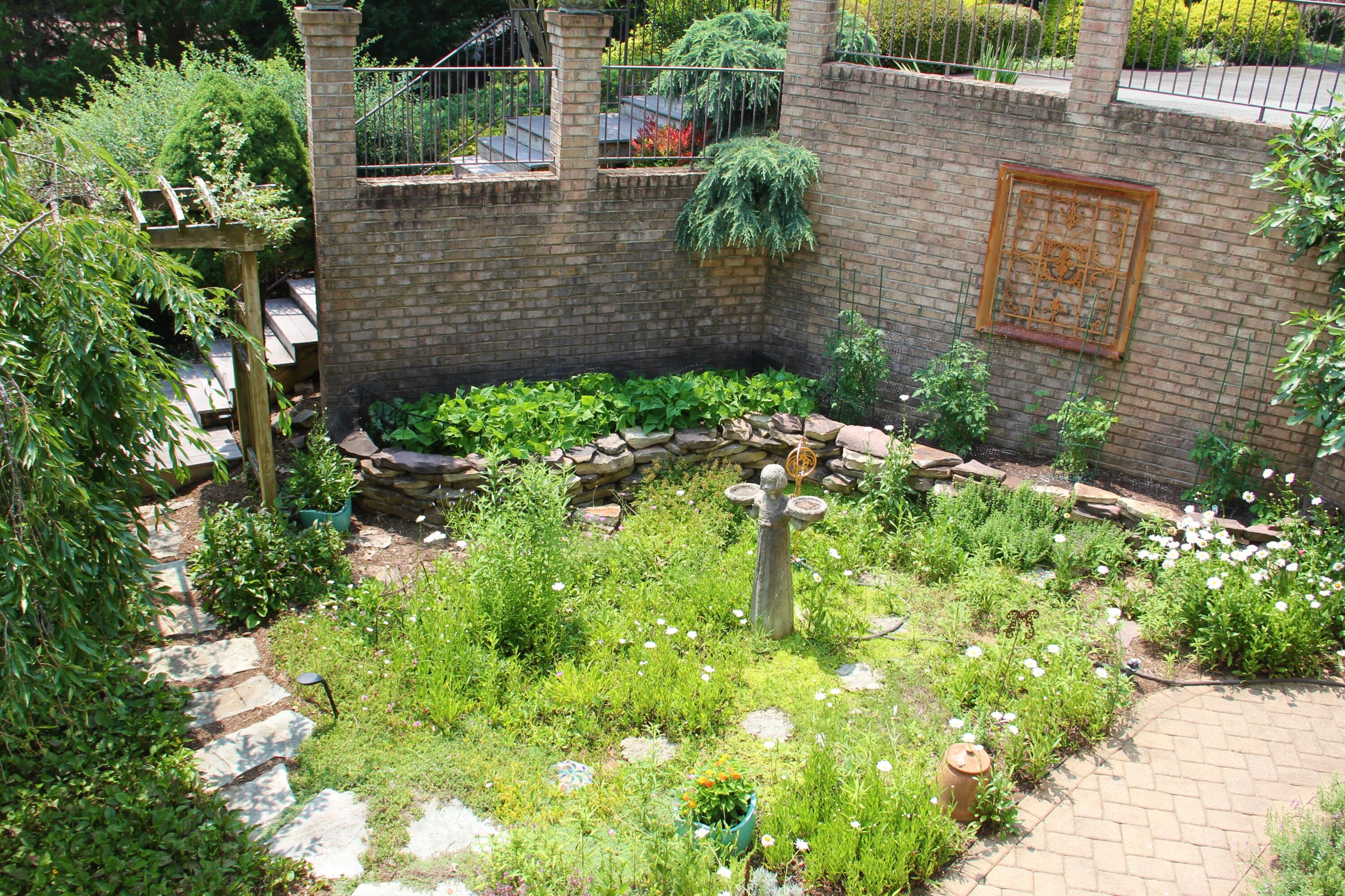 470 Calypso Road Moneta, VA 24121 - Photo 84 of 111 Garden Space