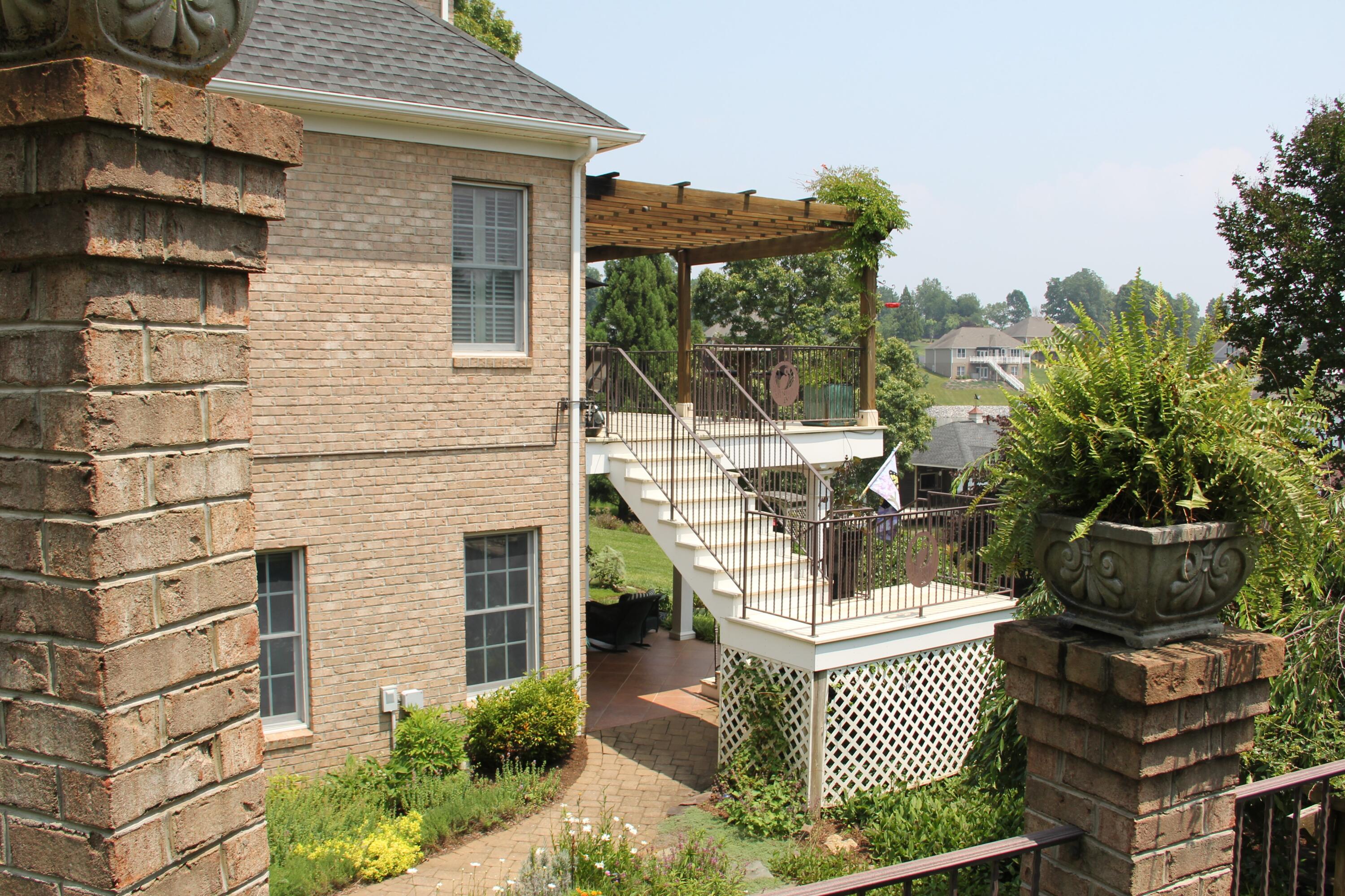 470 Calypso Road Moneta, VA 24121 - Photo 9 of 111 Side