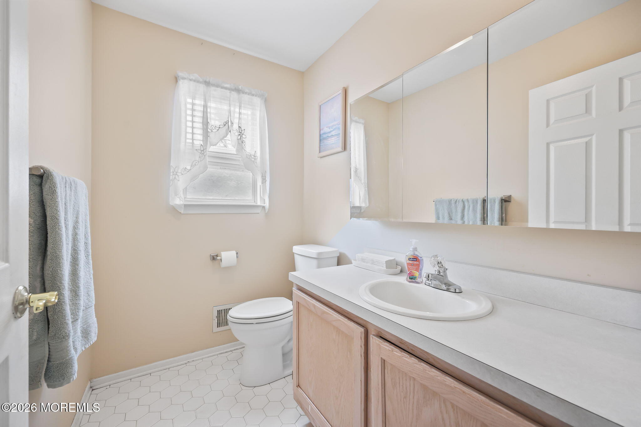 51 Deborah Lane Howell, NJ 07731 - Photo 17 of 55 17-web-or-mls-LPM_1995