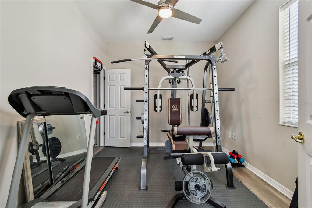 8821 North River Road Tampa, FL 33635 - Photo 12 of 63