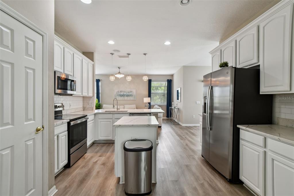 8821 North River Road Tampa, FL 33635 - Photo 17 of 63