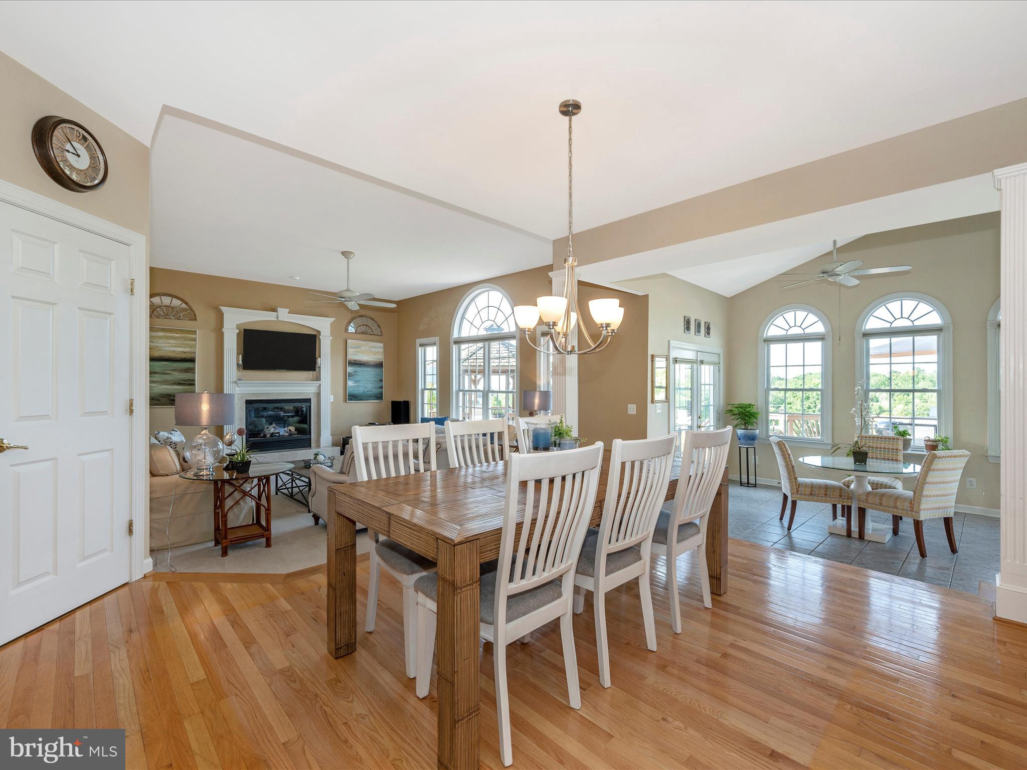 25120 Vista Ridge Road Laytonsville, MD 20882 - Photo 15 of 56 Breakfast Area