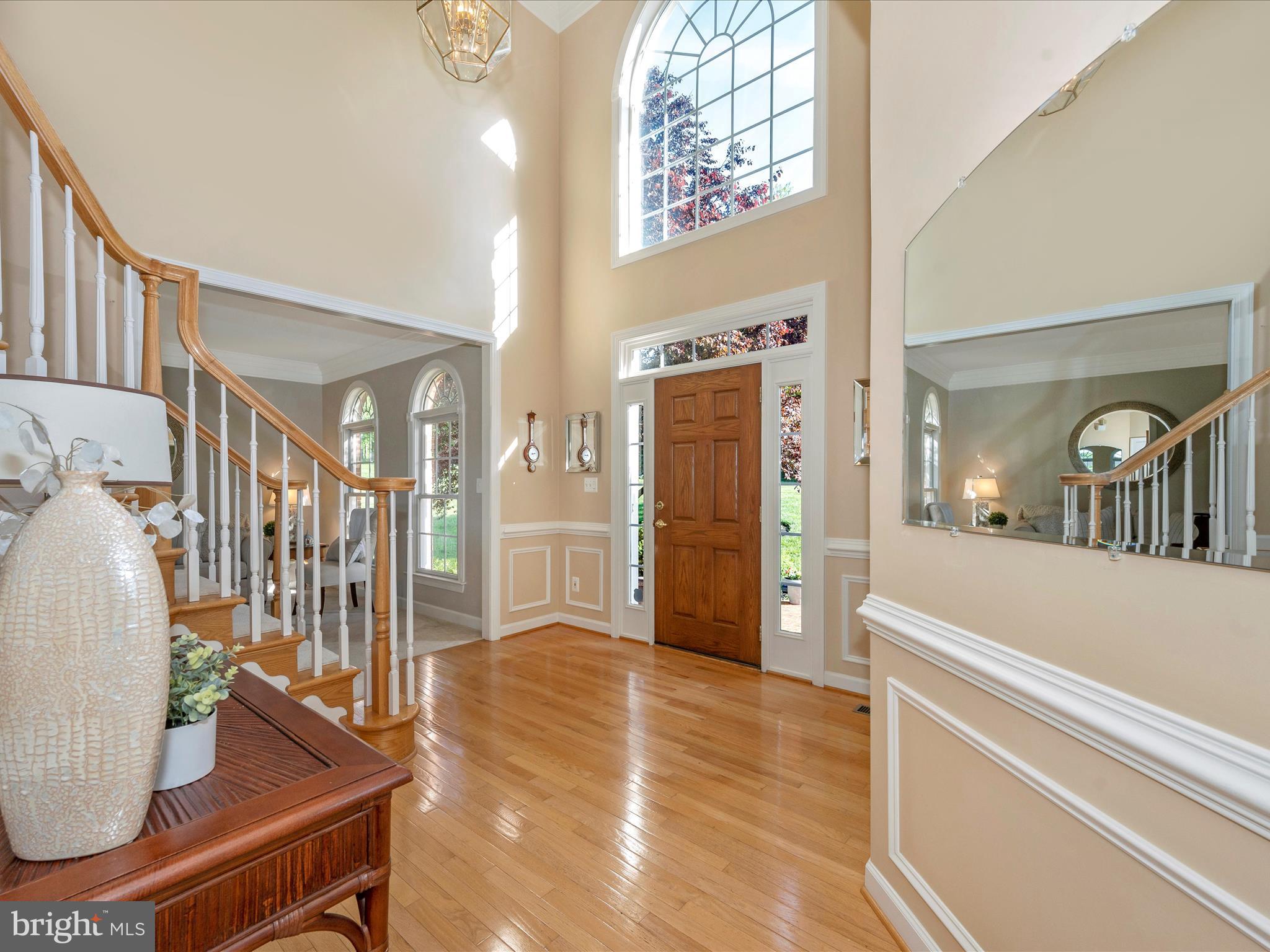 25120 Vista Ridge Road Laytonsville, MD 20882 - Photo 7 of 56 Foyer