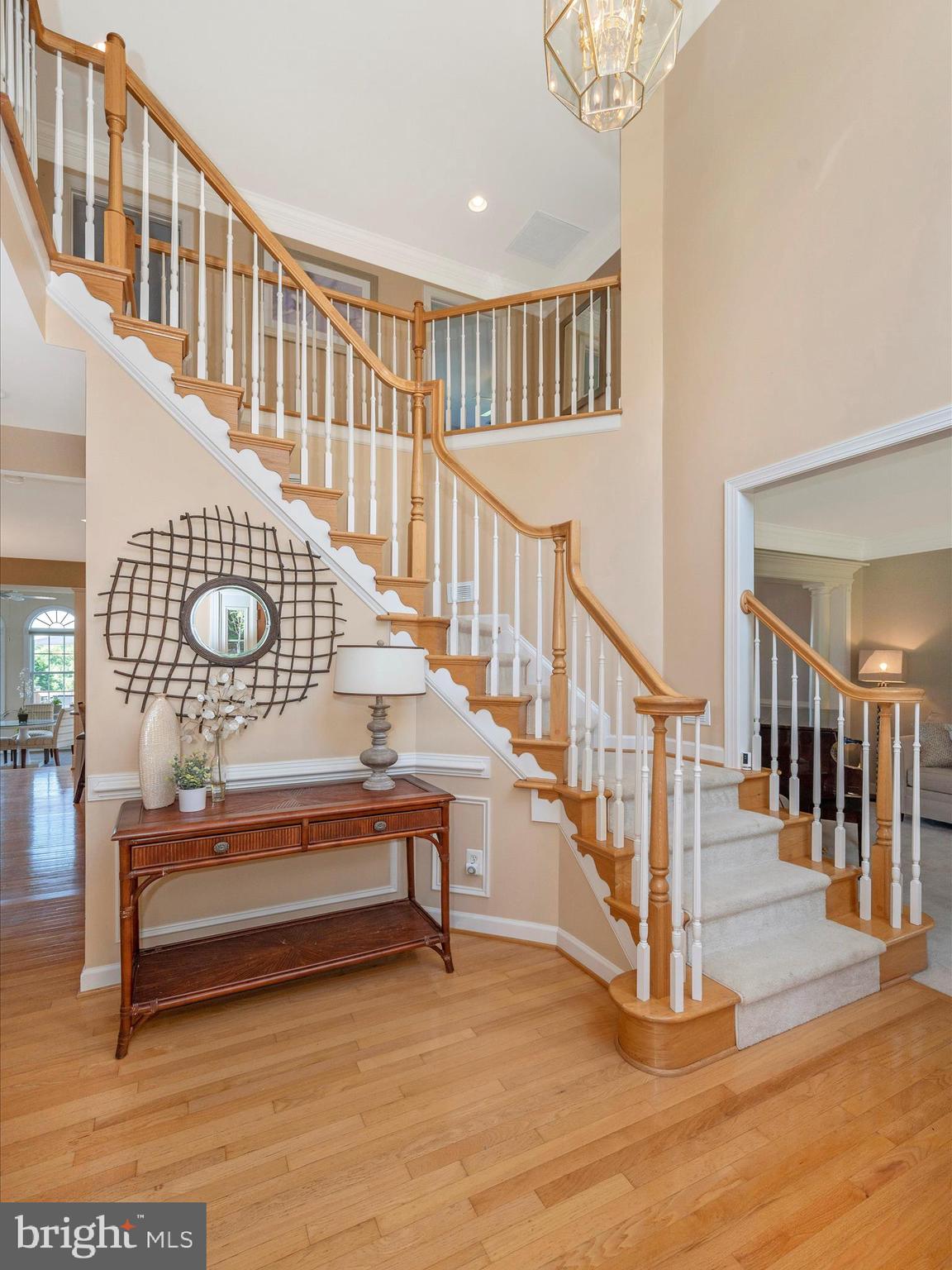 25120 Vista Ridge Road Laytonsville, MD 20882 - Photo 8 of 56 Staircase