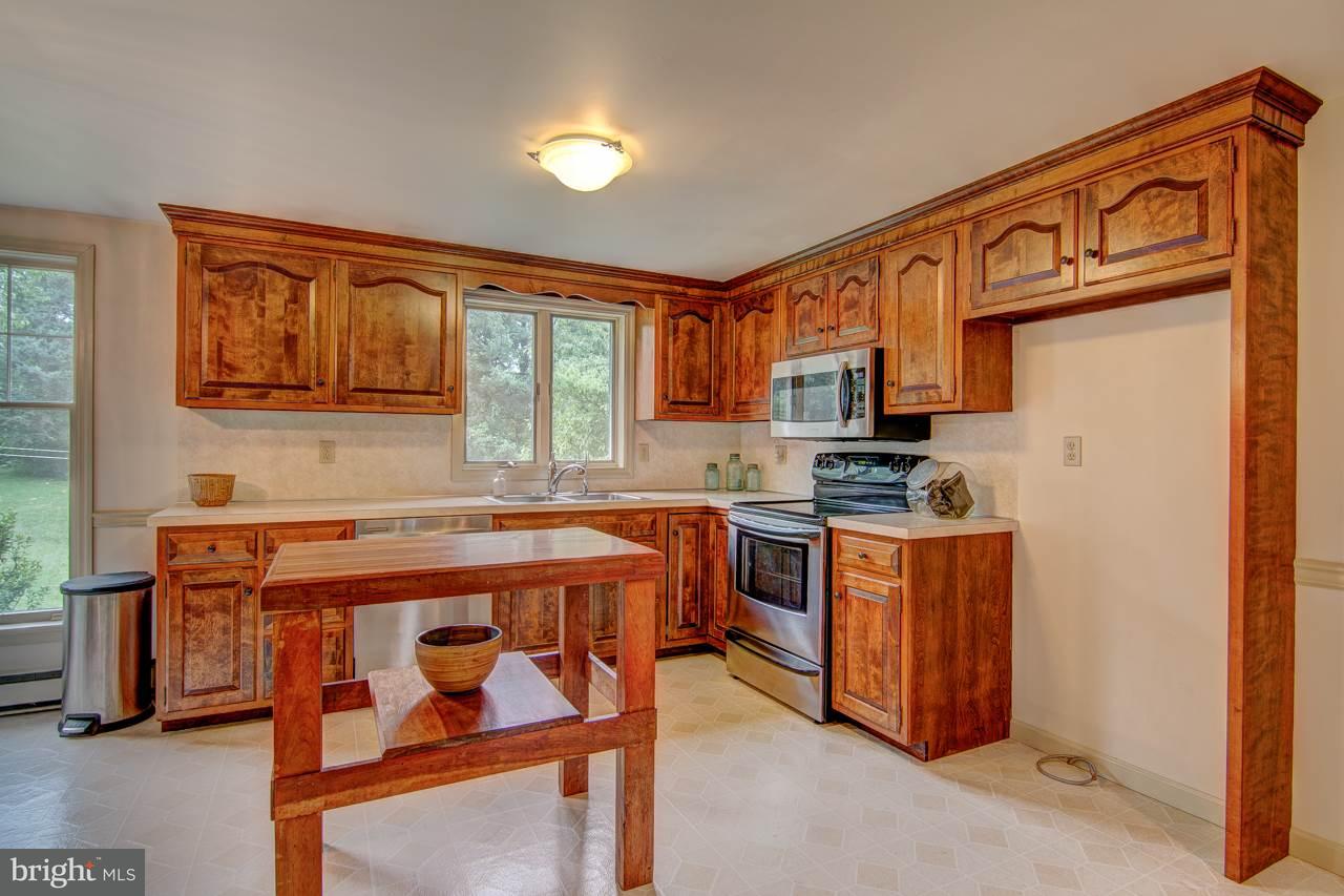 855 Lombard Road Red Lion, PA 17356 - Photo 11 of 32 Gallery Image 11