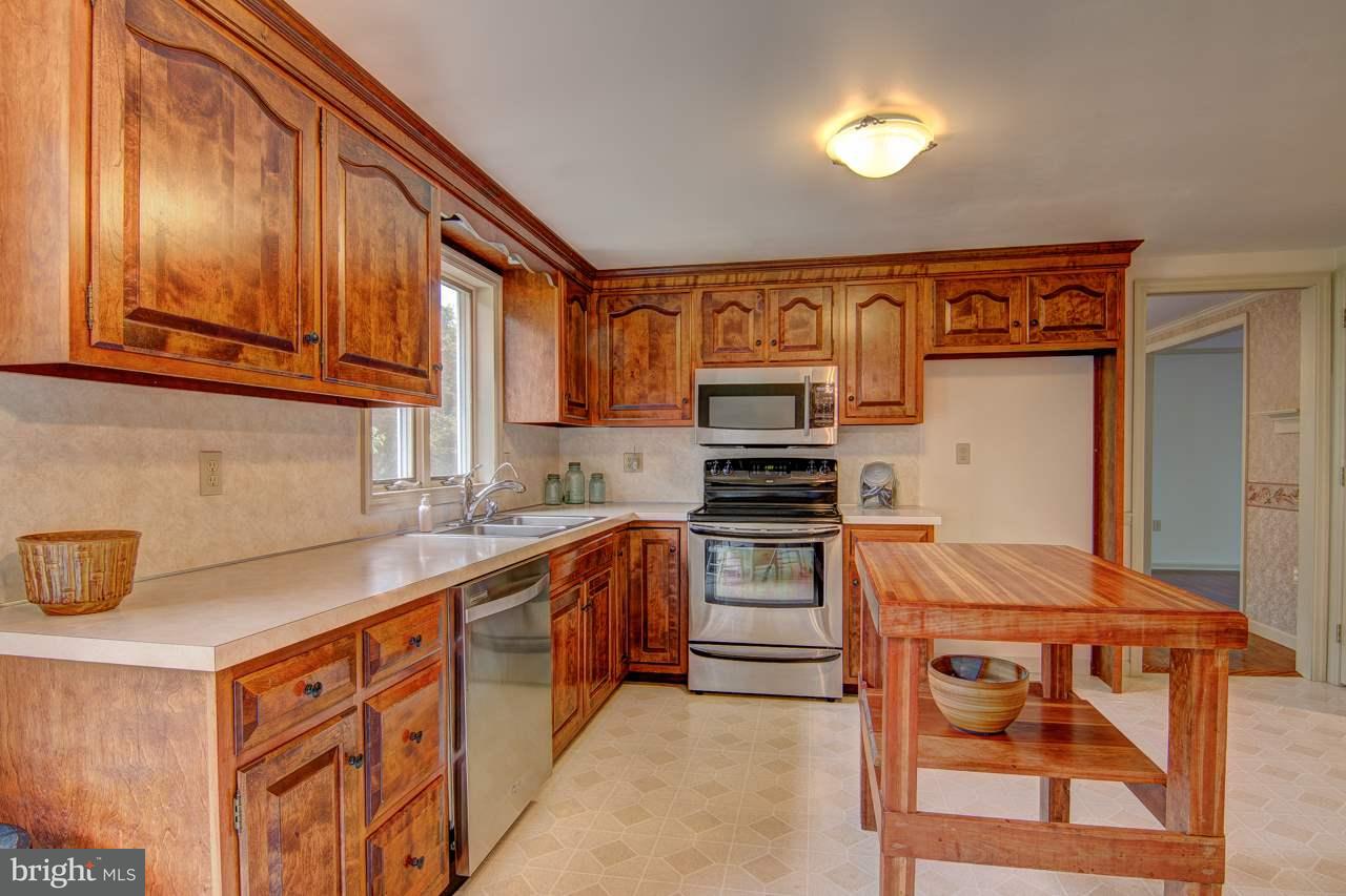 855 Lombard Road Red Lion, PA 17356 - Photo 14 of 32 Gallery Image 14