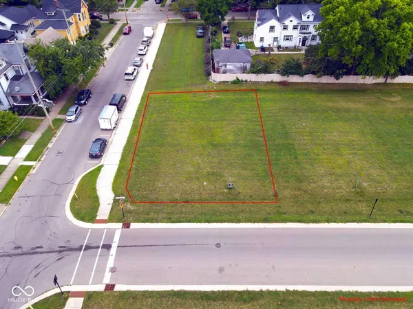 $380,000 | 178 West Franklin Street, Shelbyville, IN 46176