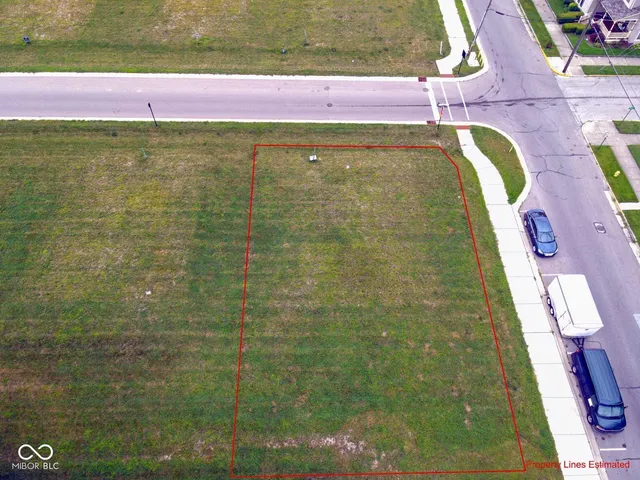 $380,000 | 178 West Franklin Street, Shelbyville, IN 46176