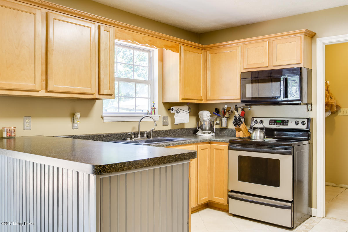 8603 Raintree Circle Pewee Valley, KY 40056 - Photo 10 of 29 8603 Raintree Cir-10