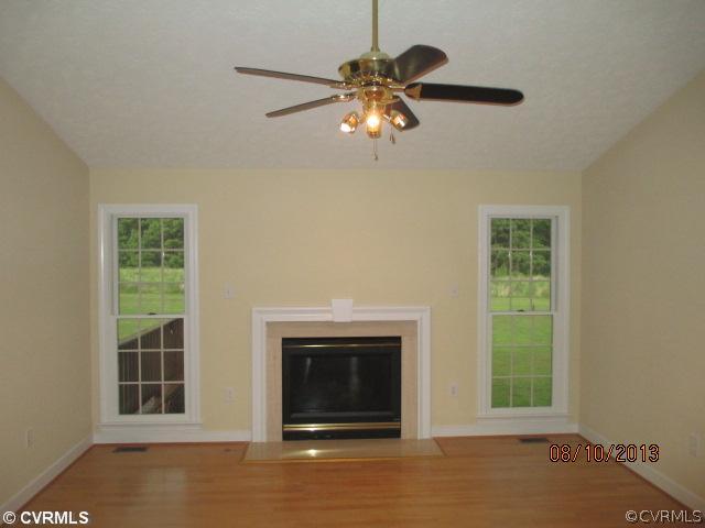 7241 Adkins Road Charles City, VA 23030 - Photo 2 of 10 Den/Family/Great Room