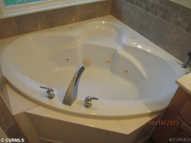 7241 Adkins Road Charles City, VA 23030 - Photo 8 of 10 Master Bath/Spa
