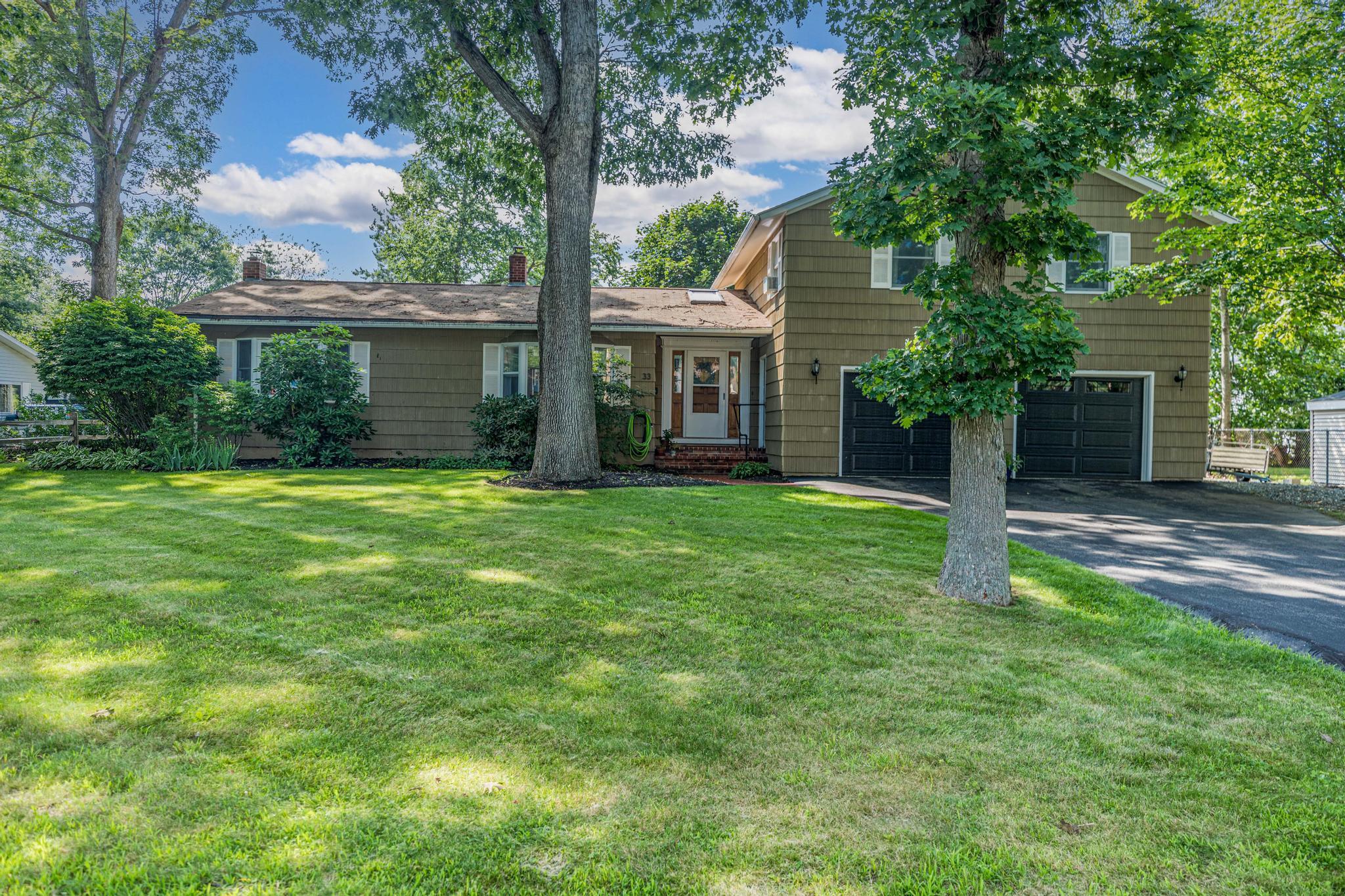 33 Taft Road Portsmouth, NH 03801 - Photo 2 of 27