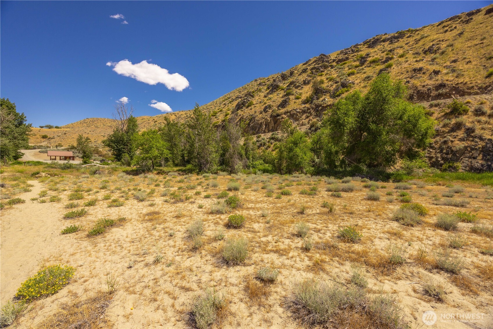 164 B Burma Road Pateros, WA 98846 - Photo 17 of 21