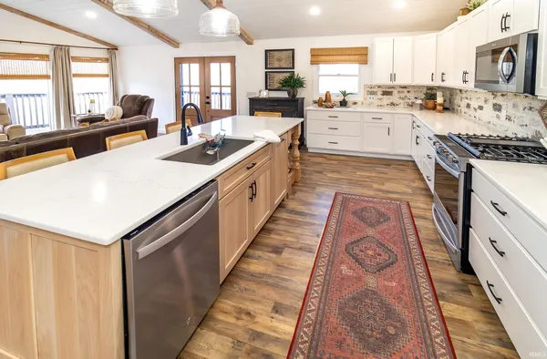 $525,000 | 1477 West Eble Road, Boonville, IN 47601